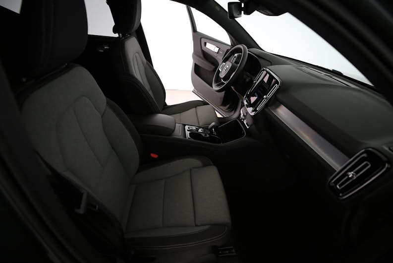 Vehicle image VOLVO XC40