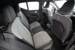 Volvo XC40 2.0 B3 MH Plus Dark