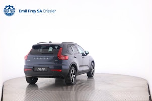 Vehicle image VOLVO XC40 2.0 B3 MH Plus Dark