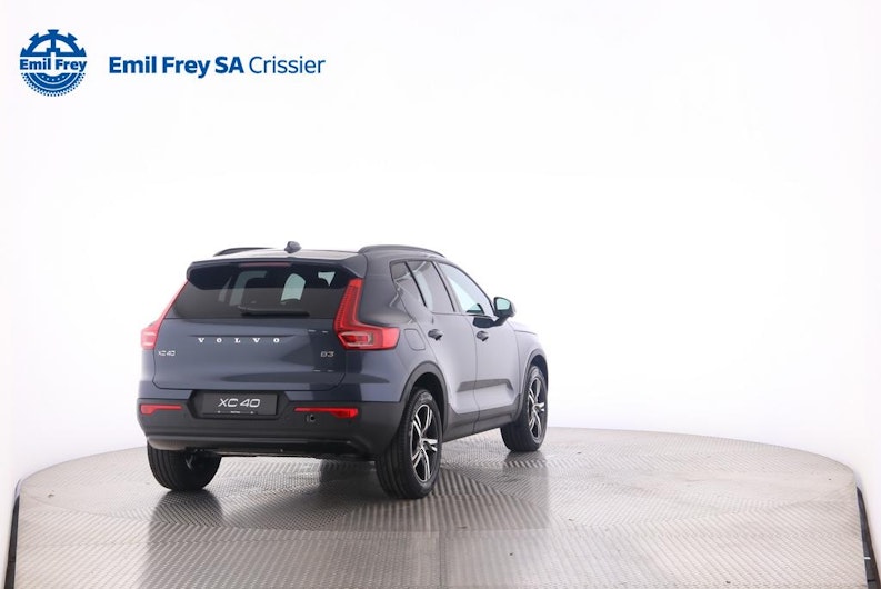 Vehicle image VOLVO XC40