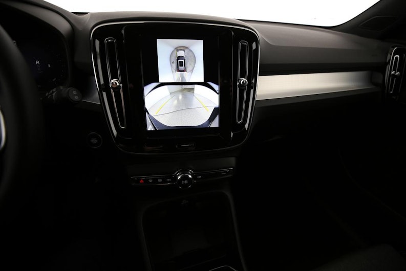 Vehicle image VOLVO XC40