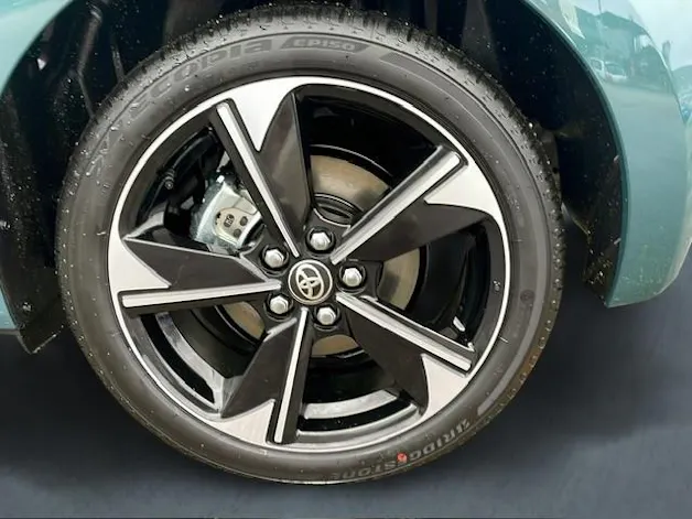 Toyota Yaris 1.5 VVT-i HSD Premium