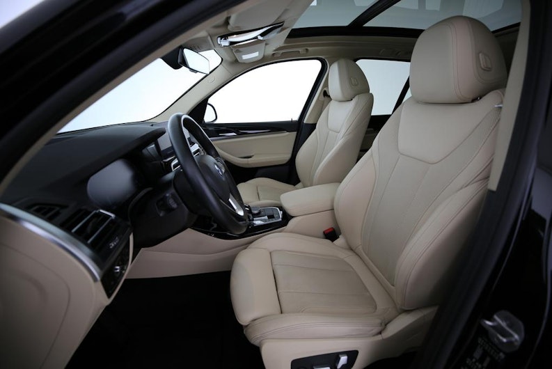 Vehicle image BMW X3