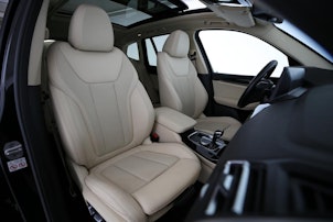 Vehicle image BMW X3 30e xDrive