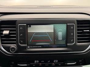 Vehicle image PEUGEOT Traveller Standard 2.0 BlueHDi 180 Business VIP S/S