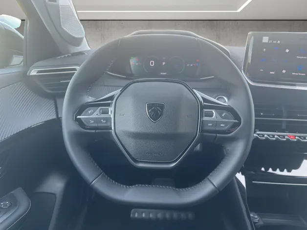 Peugeot 208 1.2 Hybrid 110 Allure Premium