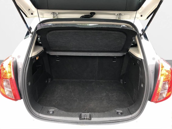 Vehicle image 8 Vehicle image 8