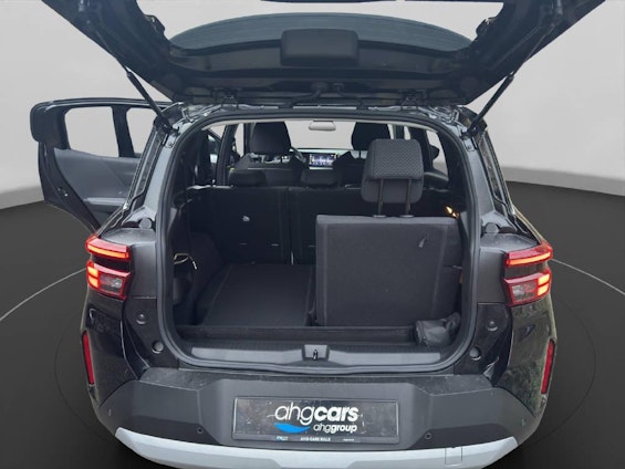 Vehicle image 8 Vehicle image 8