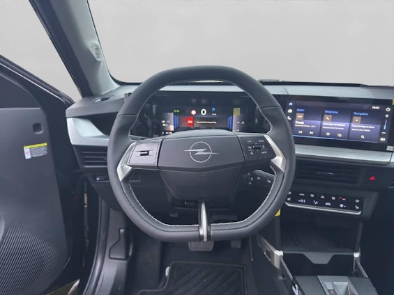 Vehicle image 5 Vehicle image 5