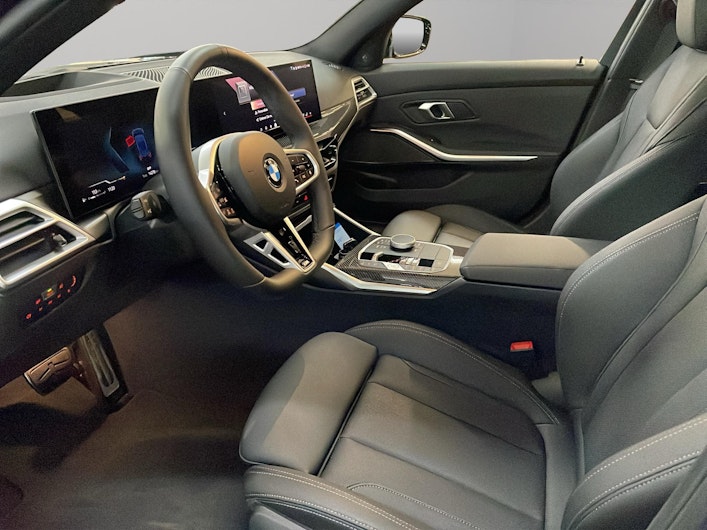 Vehicle image BMW 3 SERIES