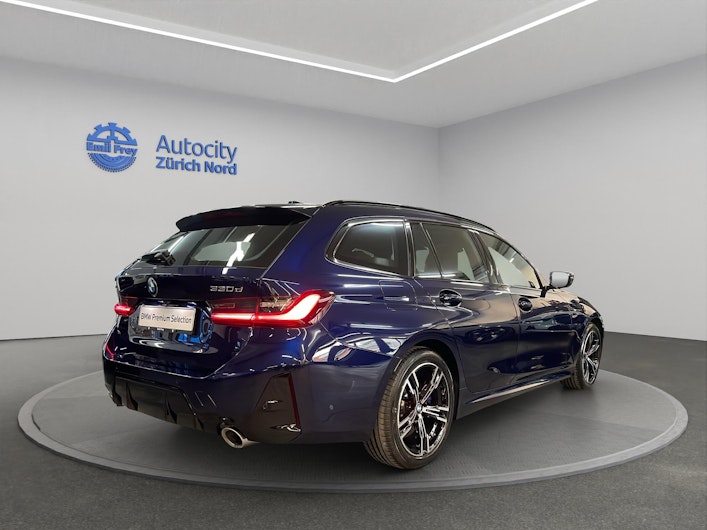 Vehicle image BMW 3 SERIES