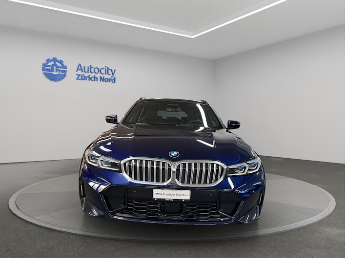 Vehicle image BMW 3 SERIES