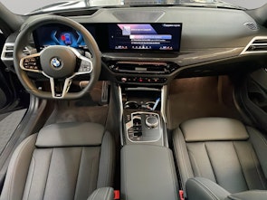 Vehicle image BMW 330d xDrive SAG Touring