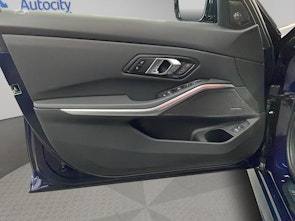 Vehicle image BMW 330d xDrive SAG Touring