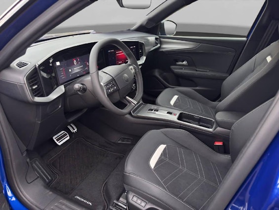 Vehicle image 4 Vehicle image 4