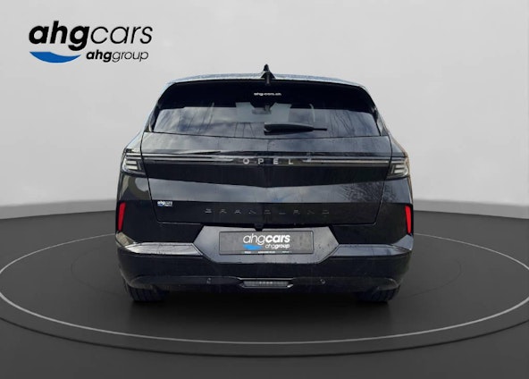 Vehicle image 3 Vehicle image 3