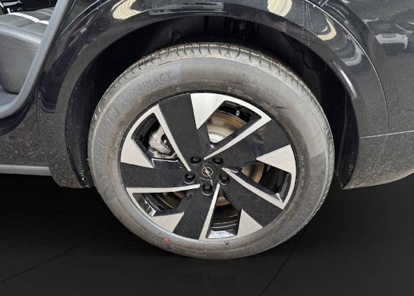 Vehicle image 9 Vehicle image 9