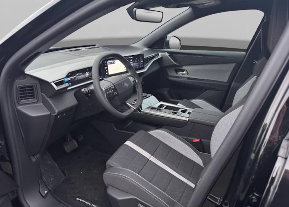 Vehicle image 4 Vehicle image 4