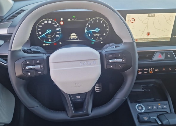 Vehicle image 13 Vehicle image 13