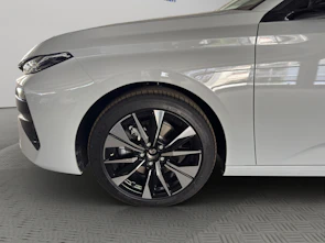 Fahrzeugbild PEUGEOT 308 SW 1.2 Hybrid Allure