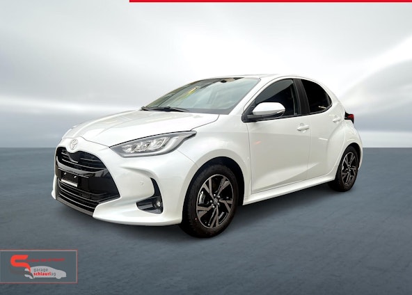 First vehicle image First vehicle image