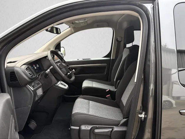 Toyota PROACE Verso L1 2.2 D Trend