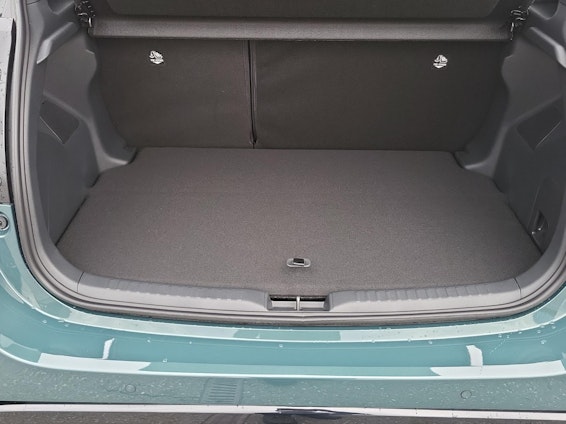 Vehicle image 15 Vehicle image 15