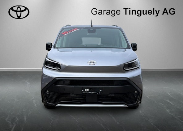 First vehicle image First vehicle image