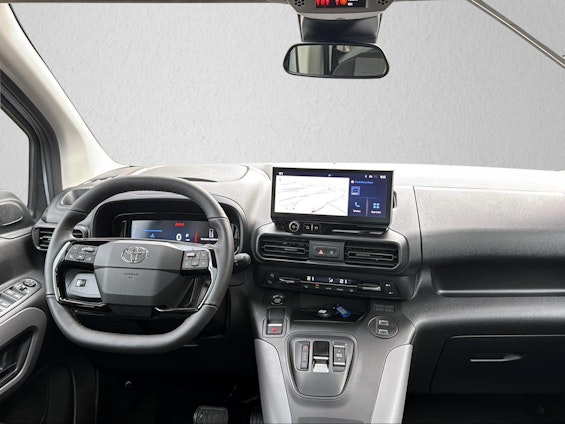 Vehicle image 9 Vehicle image 9