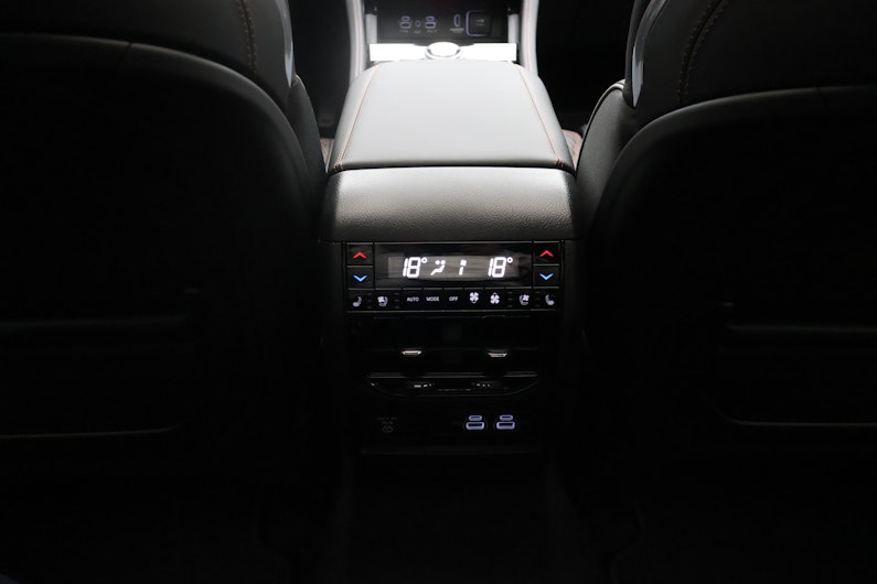 Vehicle image JEEP Grand Cherokee