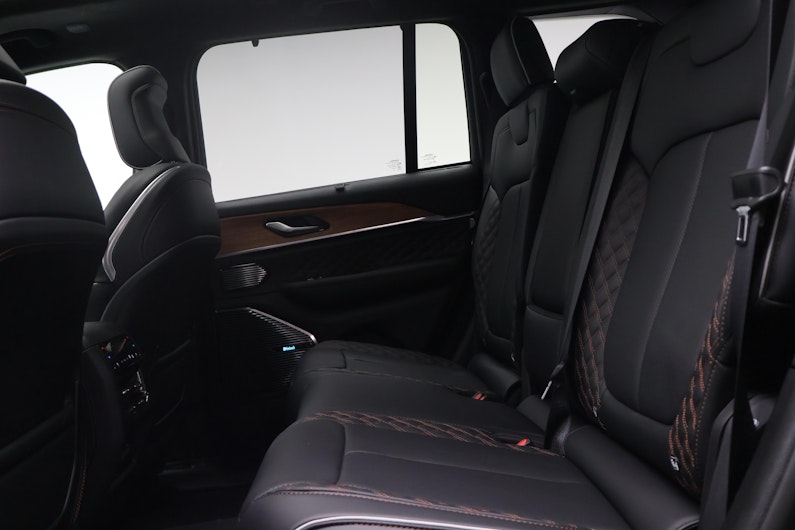 Vehicle image JEEP Grand Cherokee