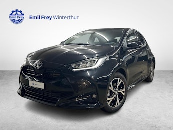 Vehicle image TOYOTA Yaris 1.5 VVT-i HSD Trend