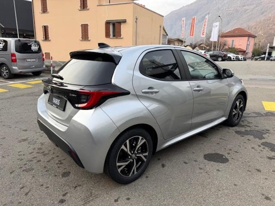 Vehicle image 4 Vehicle image 4