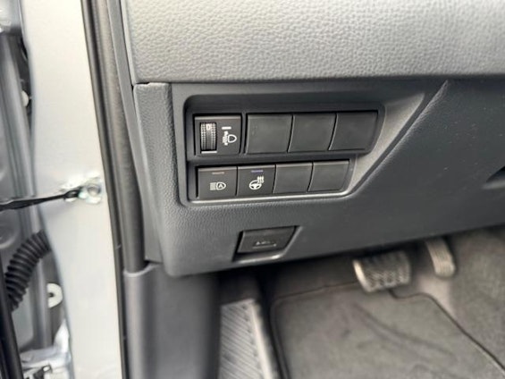 Vehicle image 15 Vehicle image 15