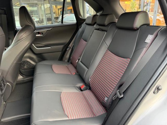 Vehicle image 12 Vehicle image 12