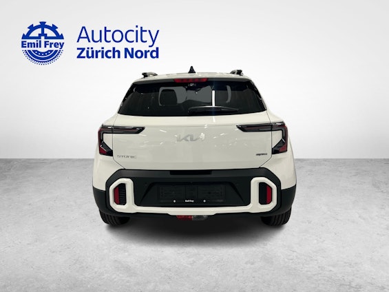 Vehicle image 3 Vehicle image 3