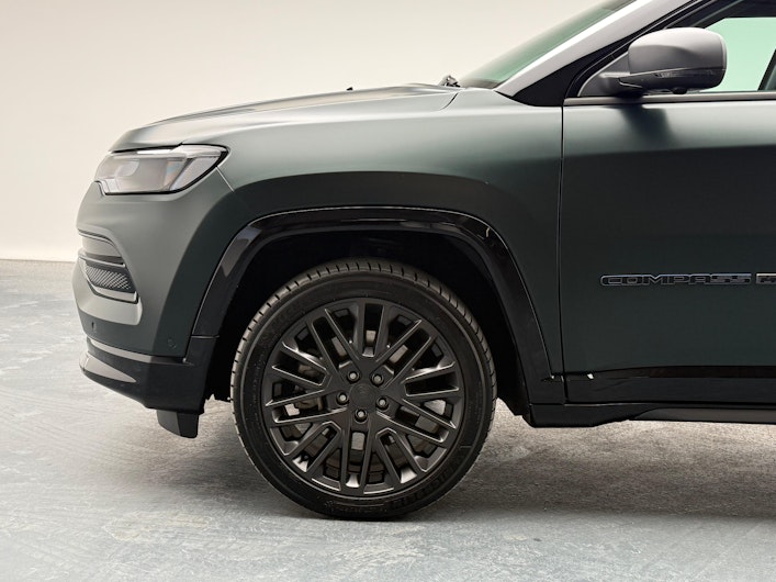 Vehicle image JEEP COMPASS