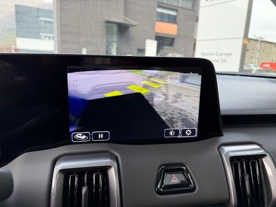 Vehicle image 15 Vehicle image 15