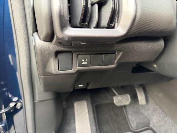 Vehicle image 13 Vehicle image 13