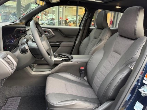 Vehicle image 11 Vehicle image 11