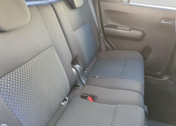 Vehicle image 17 Vehicle image 17