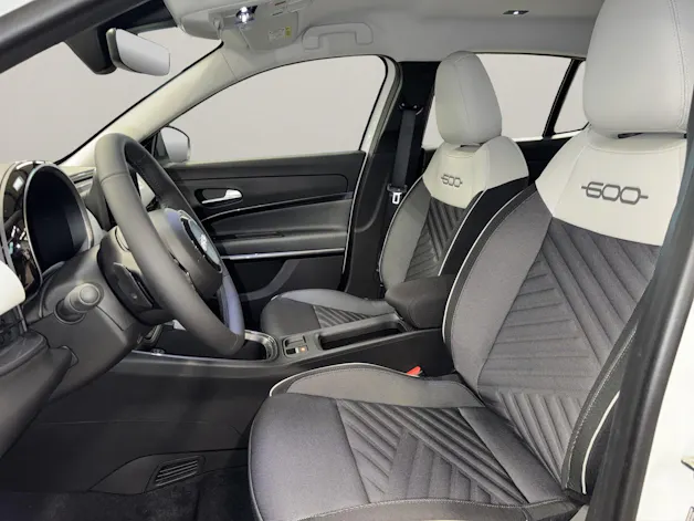 Fiat 600 1.2 Hybrid Swiss Edition