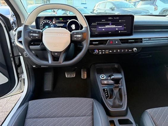 Vehicle image 6 Vehicle image 6