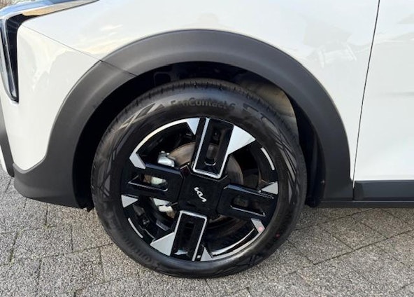 Vehicle image 10 Vehicle image 10