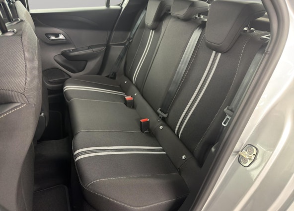 Vehicle image 6 Vehicle image 6