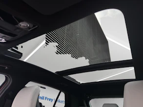 https://vehicle.imgix.net/4129312/0da8e20c-215c-46af-8023-1a242dfc601d.jpg