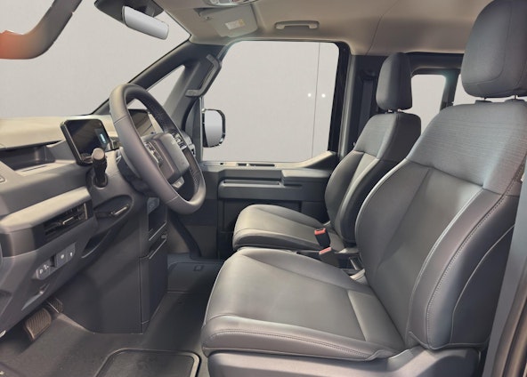 Vehicle image 15 Vehicle image 15