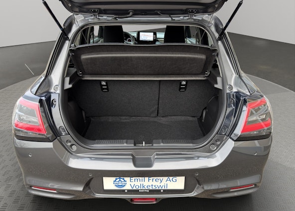 Vehicle image 4 Vehicle image 4