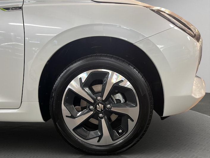 Vehicle image SUZUKI SWIFT