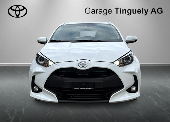 First vehicle image First vehicle image